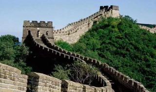 张爱玲写花的句子 张爱玲朱砂痣那段话