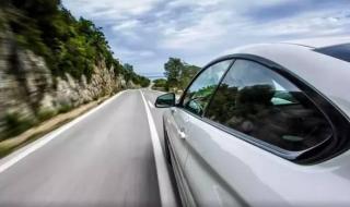 我开着车你唱着歌 我开着车你唱着歌